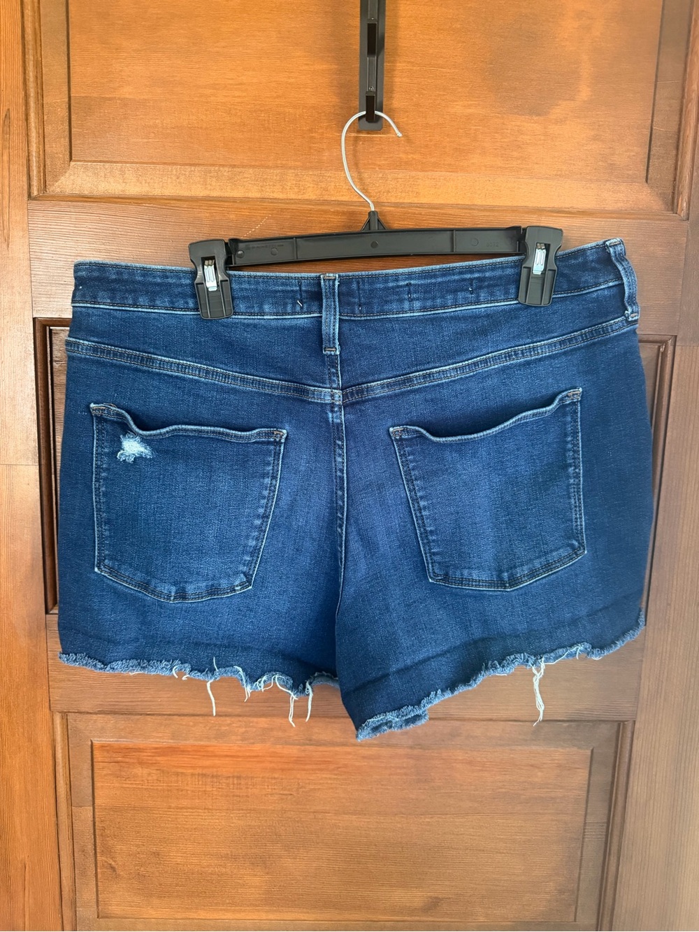 UNIVERSAL THREAD HIGH RISE MIDI SHORTS - Picture 3 of 3